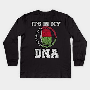 Madagascar  It's In My DNA - Gift for Malagasy From Madagascar Kids Long Sleeve T-Shirt